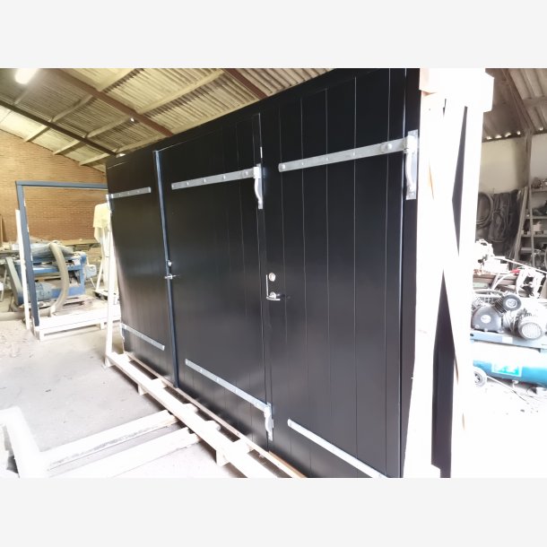 Garageport, 2-sidehngte drblade, isoleret. med 4" sporet plade, lange hngsler.