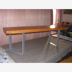 Ege Bnk, En planke. 30 - 34 x 145 cm. 