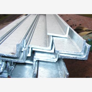 Varm Galv. uligesidet vinkeljern. 5 x 20 x 30 mm