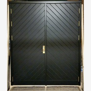  Garageport, 2-sidehngte drblade, isoleret. med Messing beslag, sildebensmnster.