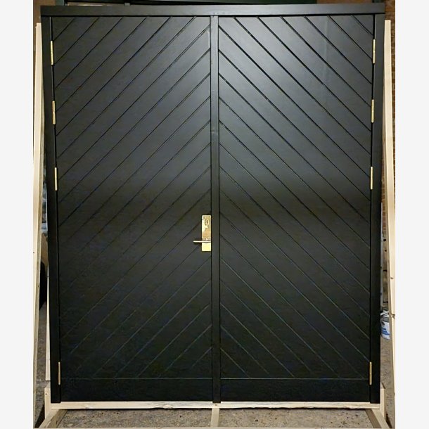 Garageport, 2-sidehngte drblade, isoleret. med Messing beslag, sildebensmnster.