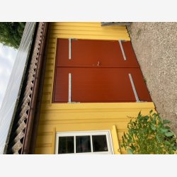 Garageport, 2-sidehngte drblade, isoleret. med 4" sporet plade, lange hngsler.