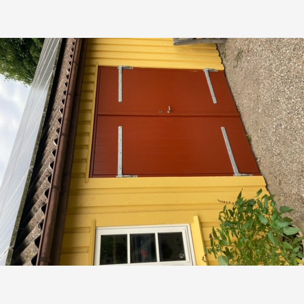 Garageport, 2-sidehngte drblade, isoleret. med 4" sporet plade, lange hngsler.