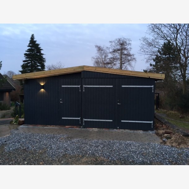 Garageport, 2-sidehngte drblade, isoleret. med 4" sporet plade, lange hngsler.